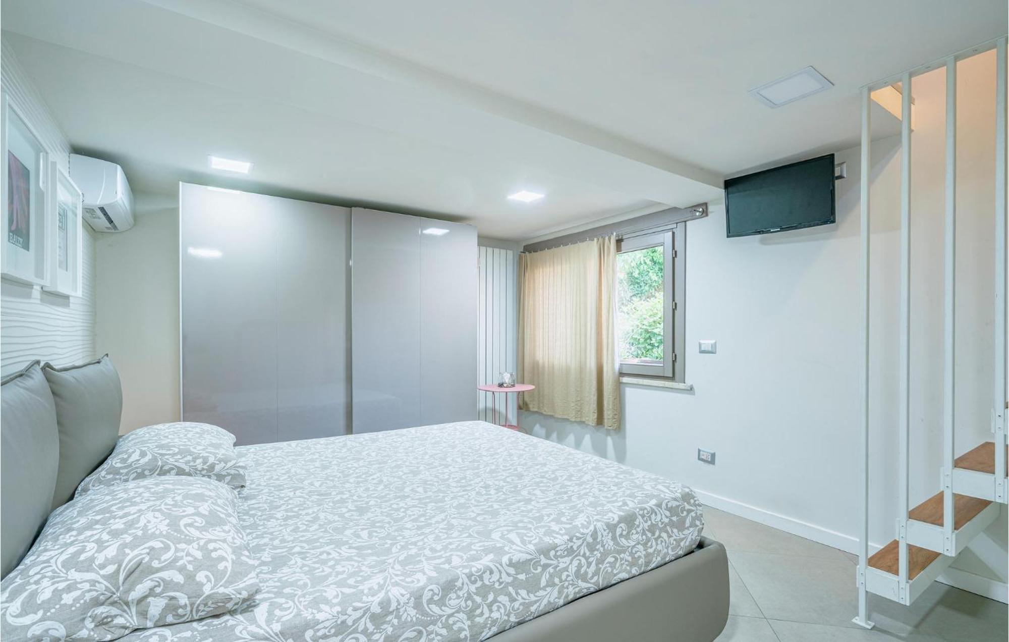 Lovely Home In Orte With House A Panoramic View Exterior foto