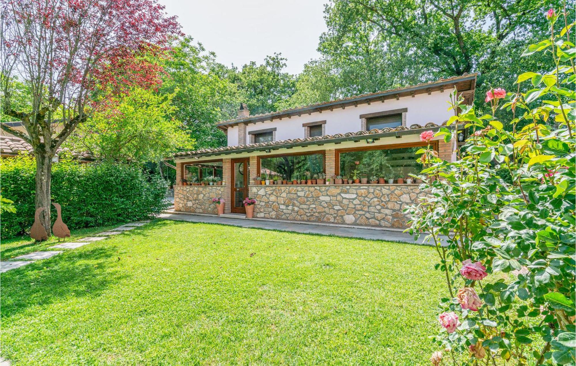 Lovely Home In Orte With House A Panoramic View Exterior foto