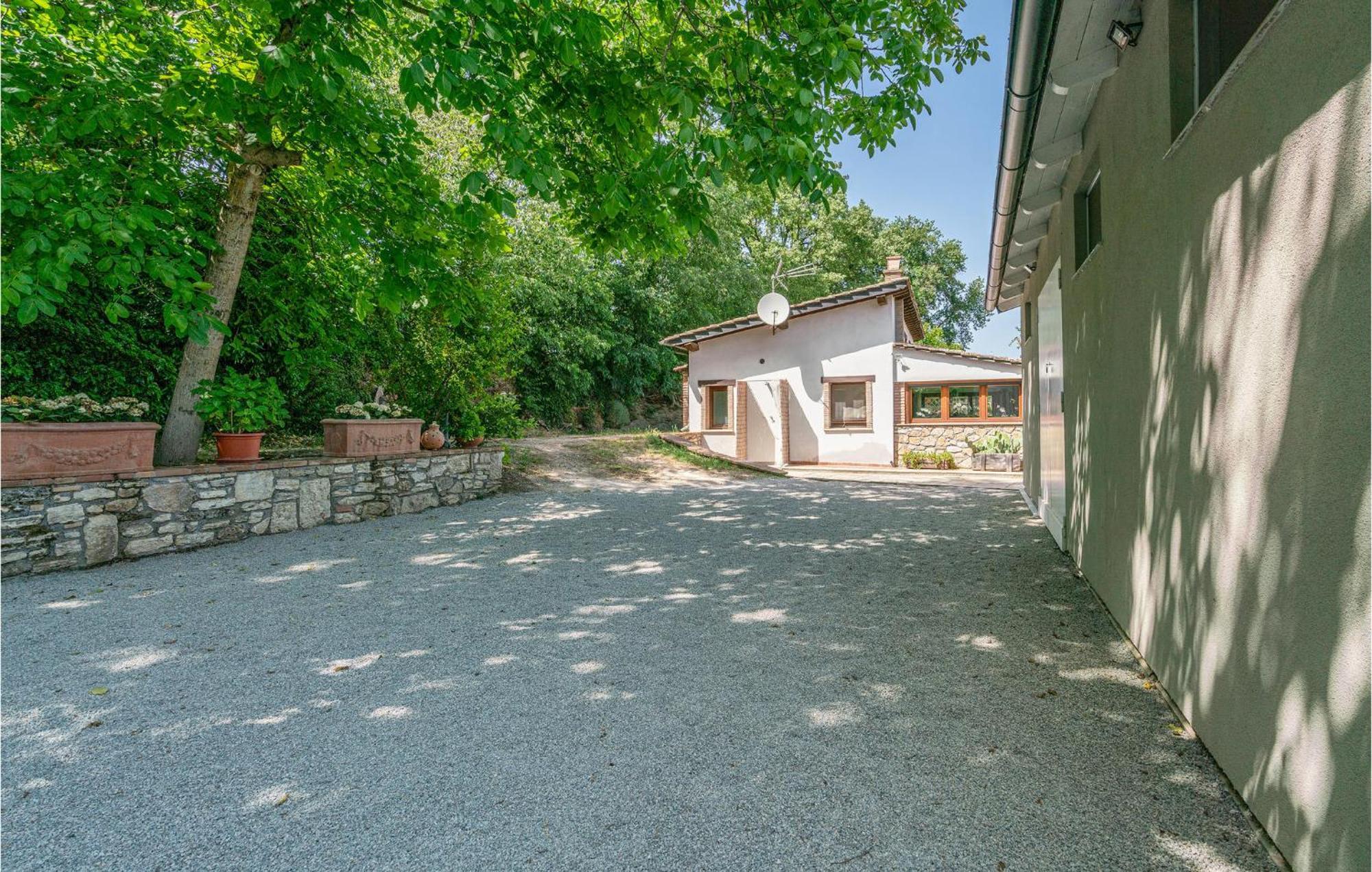Lovely Home In Orte With House A Panoramic View Exterior foto